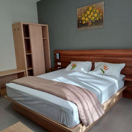Yellow Guest House Uluwatu Esterno foto