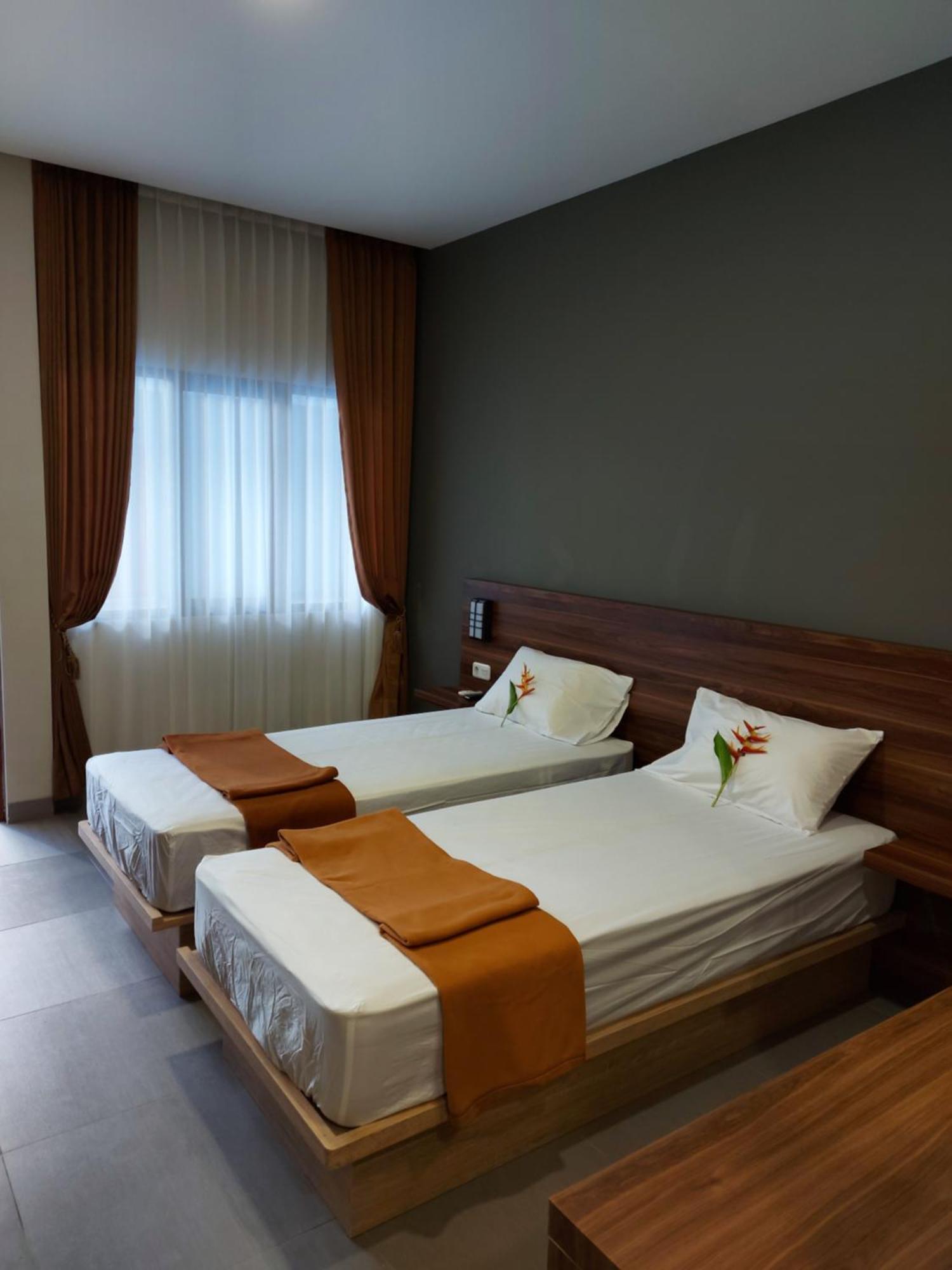 Yellow Guest House Uluwatu Esterno foto